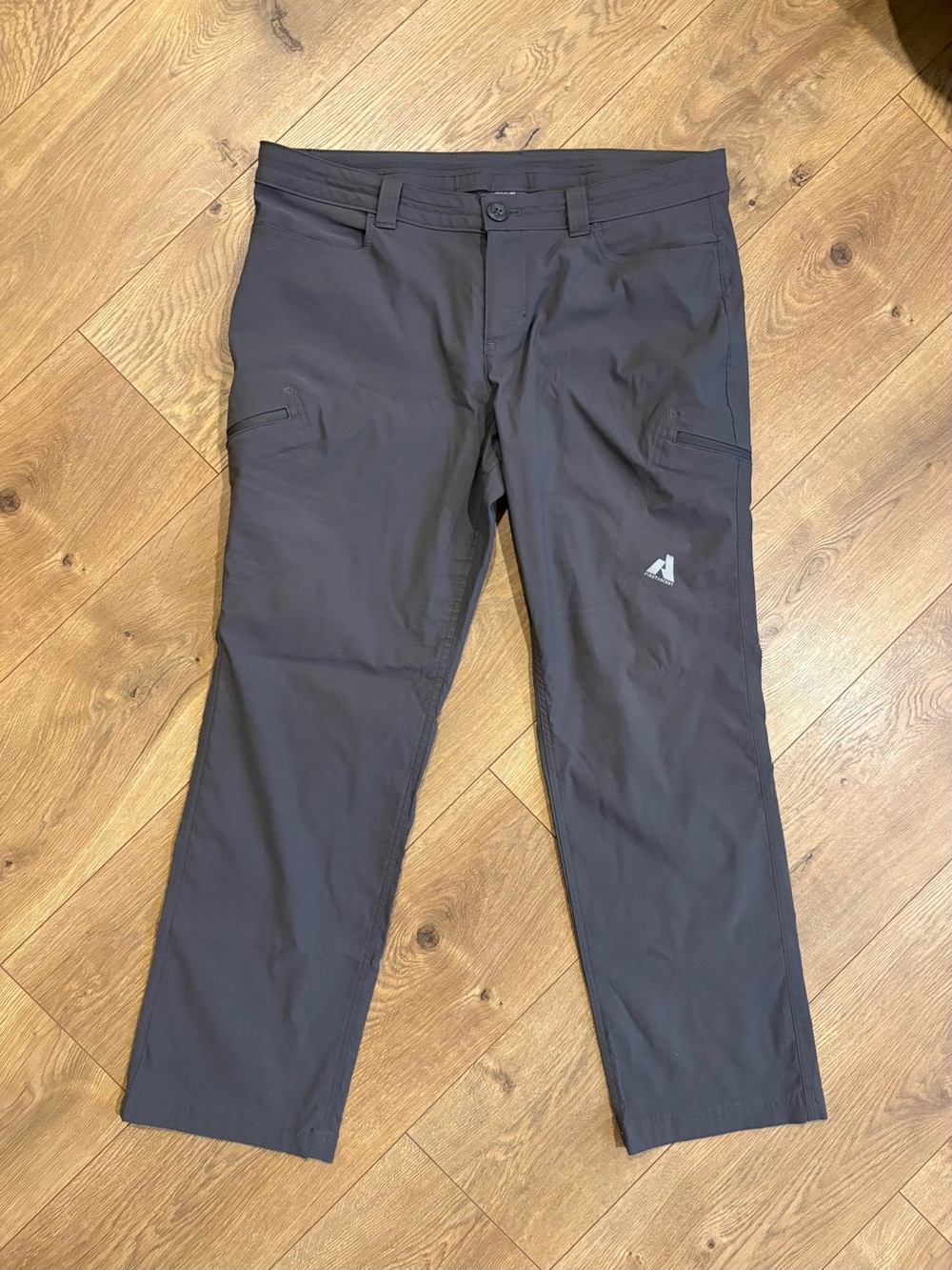 Eddie Bauer Women’s 12 Petite Gray Solid Cargo Pants, Zip Closure, Pockets